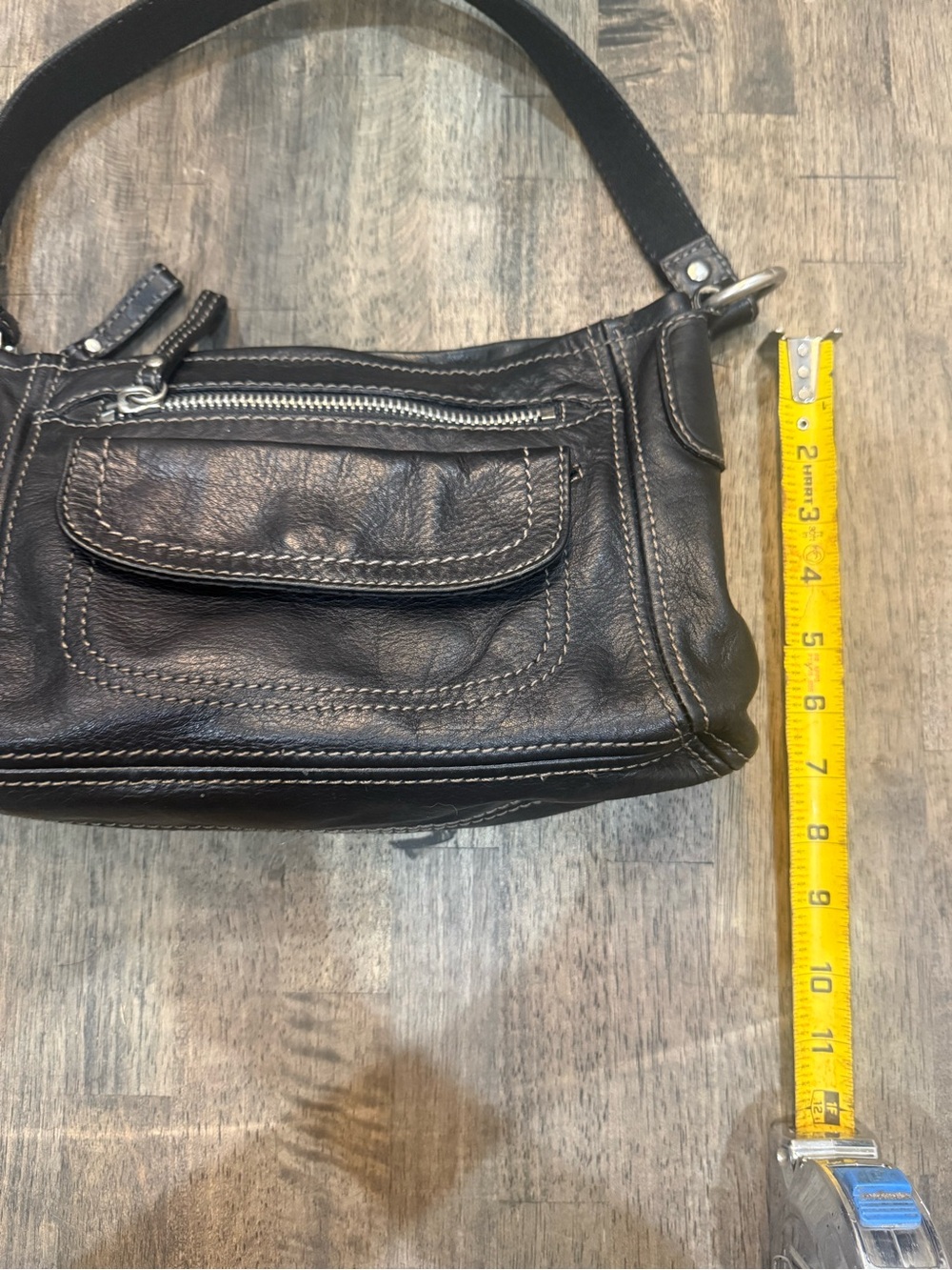 FOSSIL Y2K Era Leather Shoulder Bag! Large Zippers Key Hanging Stitching 12x7 - Picture 8 of 8